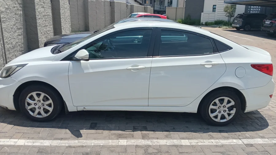 New 2014 Hyundai Accent sedan 1.6 Fluid - Private Seller New 2014 Hyundai Accent sedan 1.6 Fluid - Private Seller