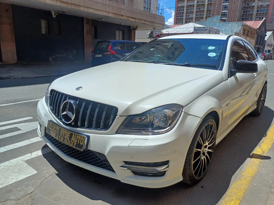 Used 2012 Mercedes-Benz C-Class C180 coupe - Velociti Ryde Auto