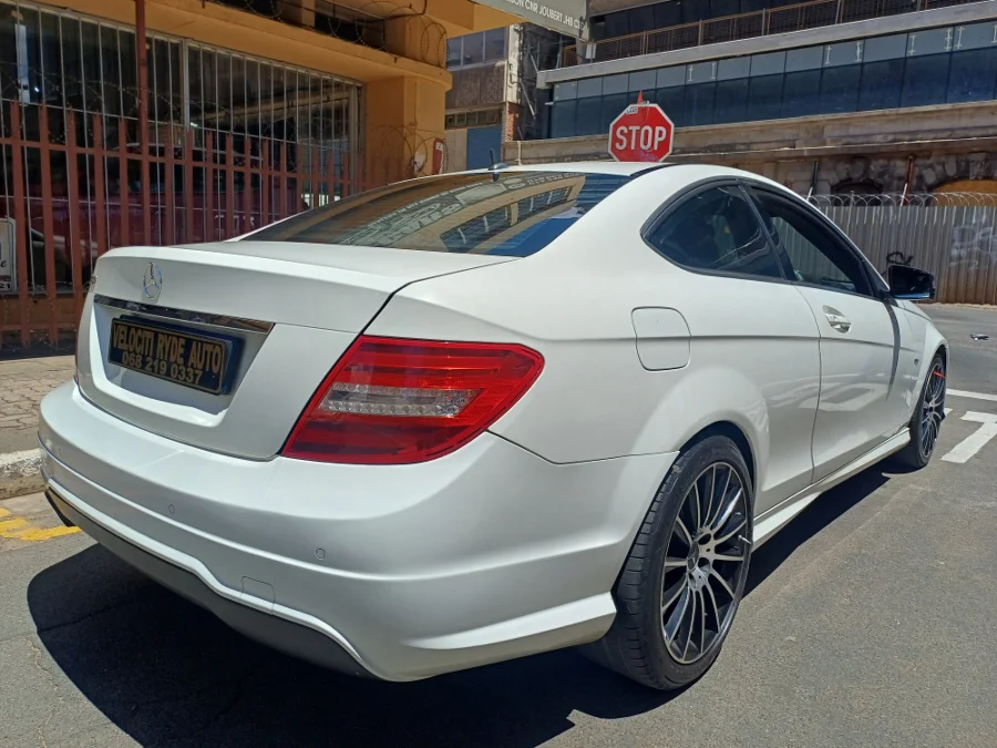 Used 2012 Mercedes-Benz C-Class C180 coupe - Velociti Ryde Auto
