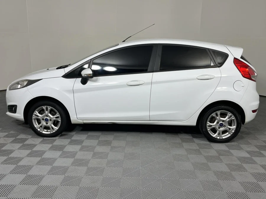 Used 2017 Ford Fiesta 5-door 1.0T Trend - WeBuyCars Montana