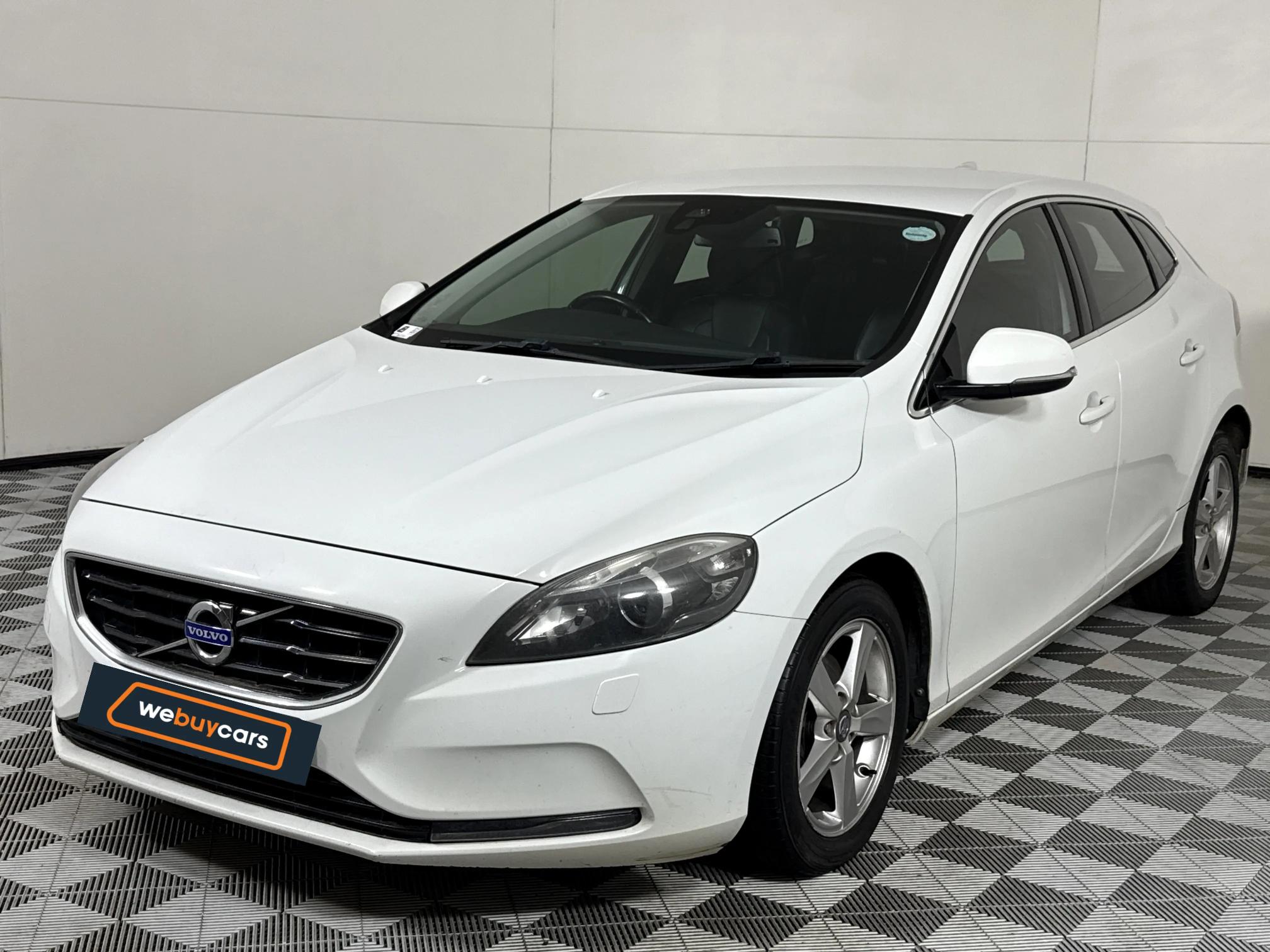 Used 2015 Volvo V40 D2 Elite