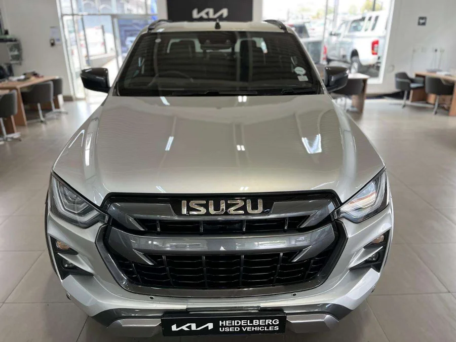 Used 2023 Isuzu D-Max 3.0TD double cab V-Cross - AutoCity Group Used 2023 Isuzu D-Max 3.0TD double cab V-Cross - AutoCity Group