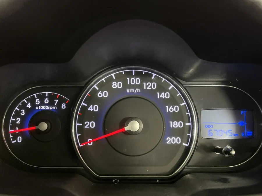 Used 2013 Hyundai i10 1.25 Fluid - WeBuyCars JHB South Used 2013 Hyundai i10 1.25 Fluid - WeBuyCars JHB South