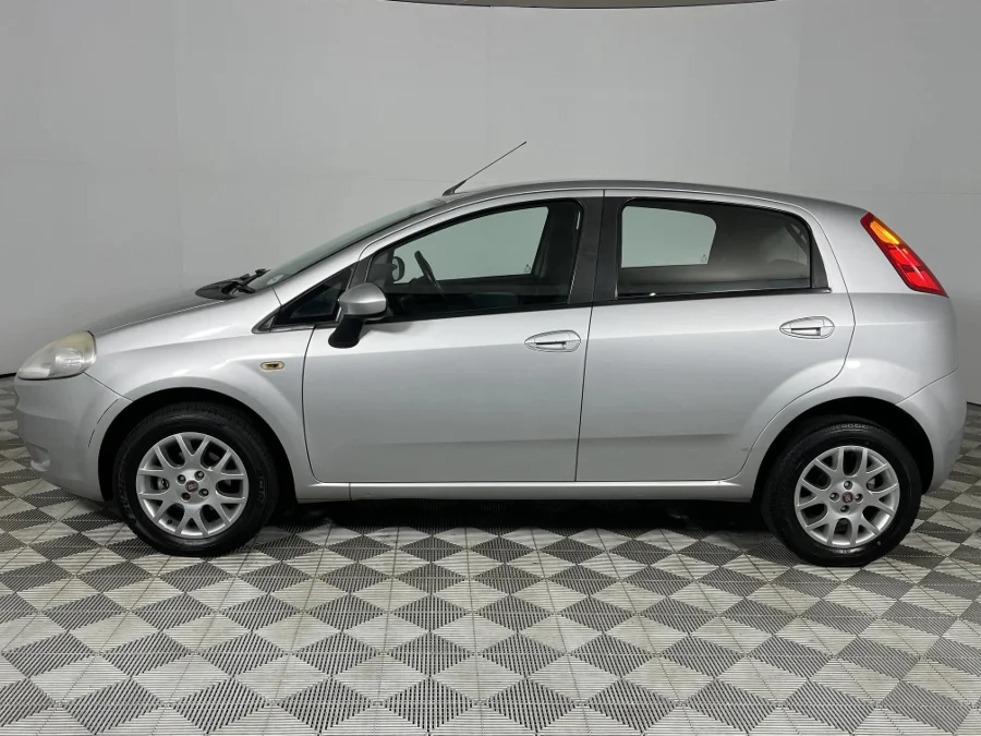 Used 2012 Fiat Punto 1.4 Emotion - WeBuyCars The Dome Used 2012 Fiat Punto 1.4 Emotion - WeBuyCars The Dome