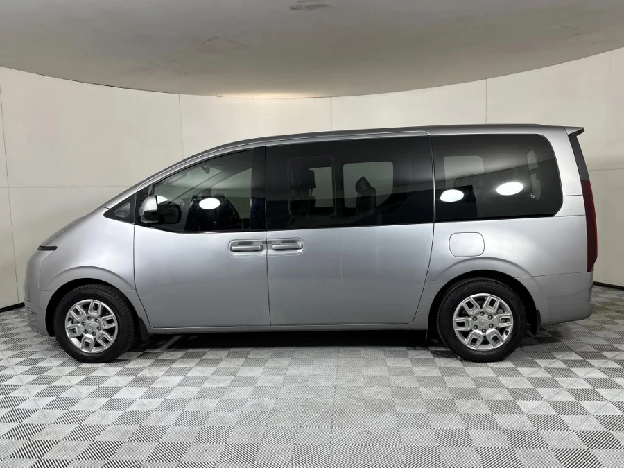 Used 2022 Hyundai Staria 2.2D Executive 9-seater - WeBuyCars Midstream
