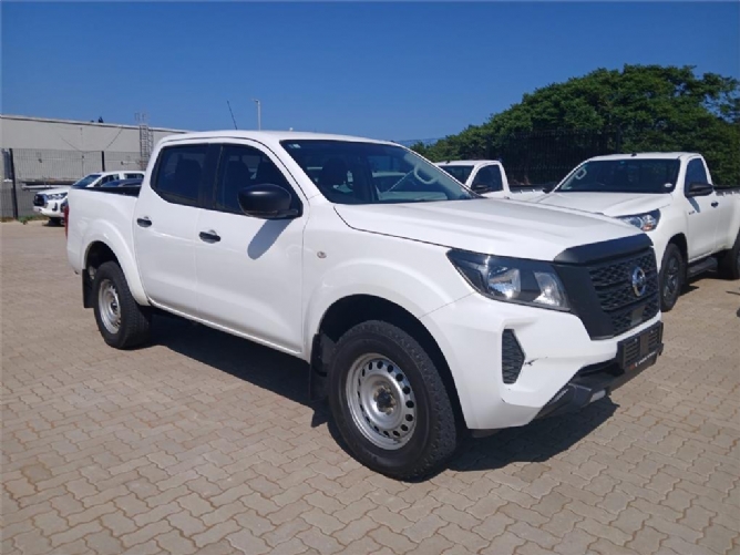 Used 2024 Nissan Navara 2.5DDTi double cab SE manual