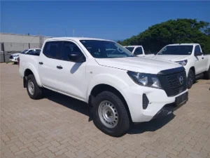 Used 2024 Nissan Navara 2.5DDTi double cab SE manual