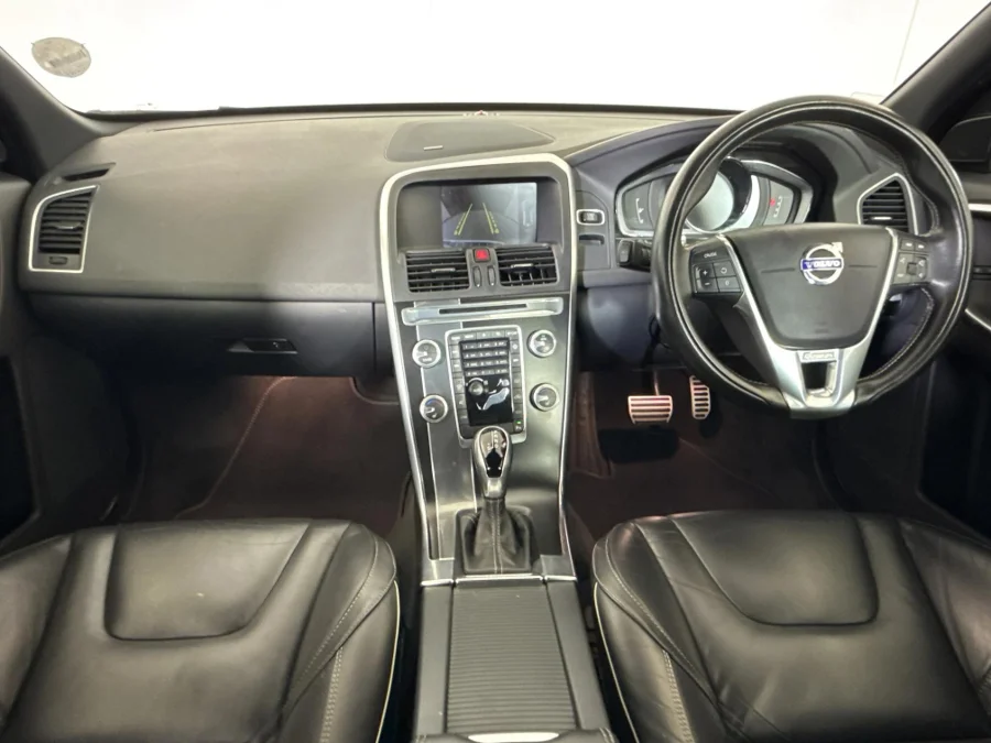 Used 2018 Volvo XC60 D4 R-Design - WeBuyCars Midstream