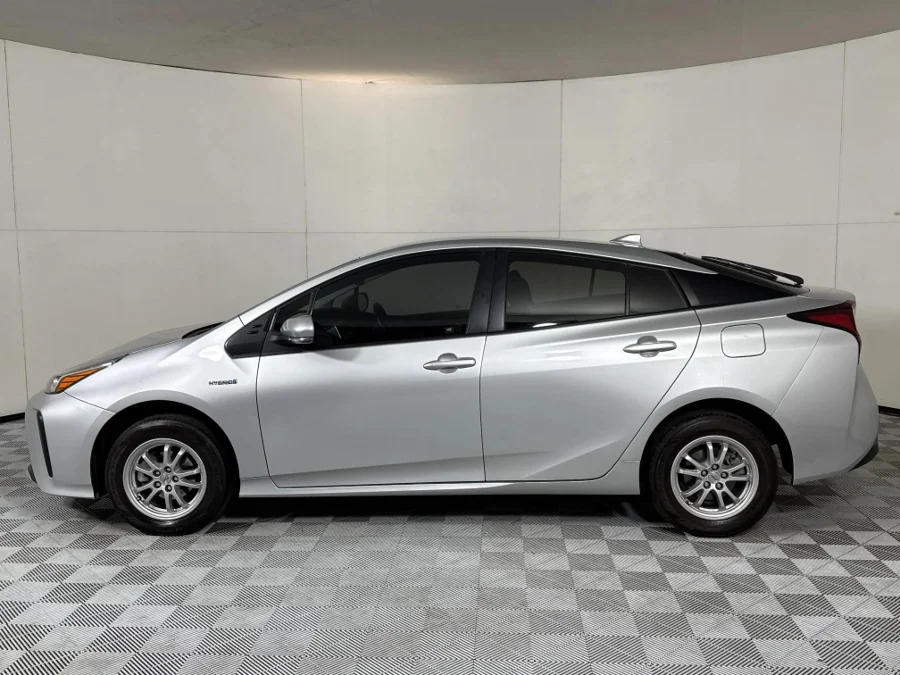 Used 2023 Toyota Prius Hybrid - WeBuyCars Midstream