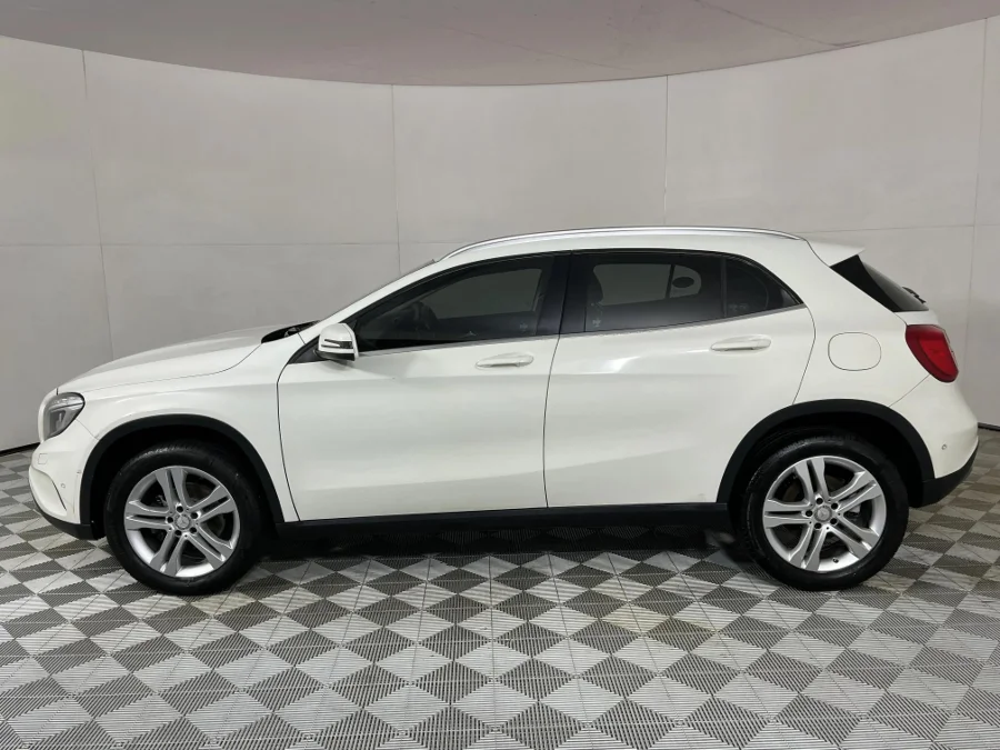 Used 2015 Mercedes-Benz GLA 200 auto - WeBuyCars JHB South