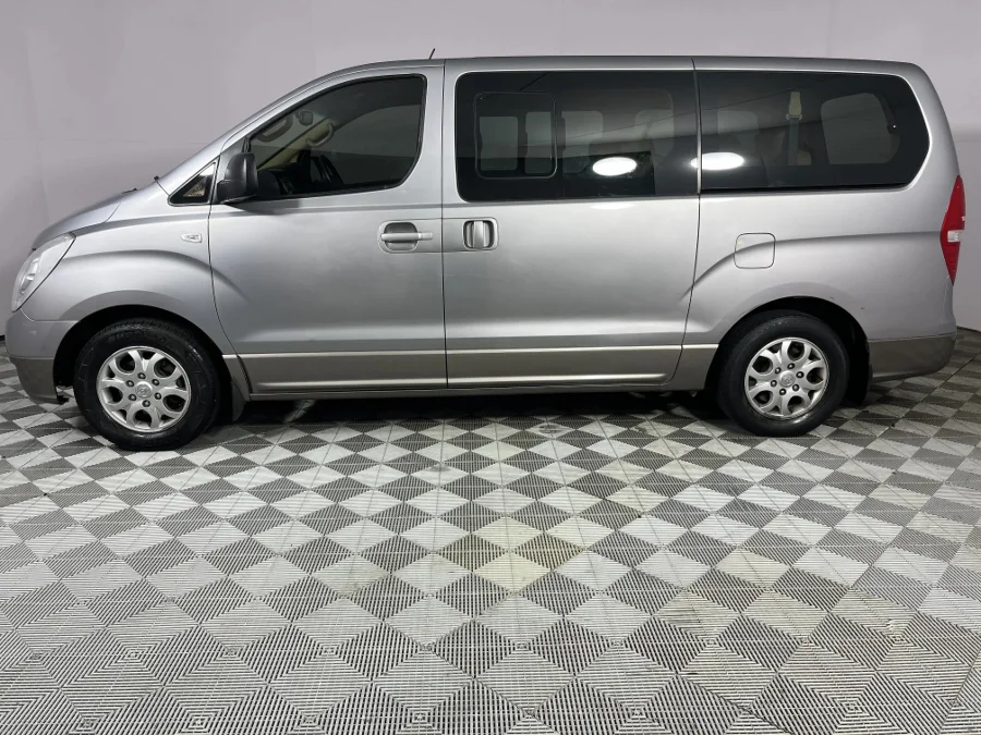 Used 2012 Hyundai H-1 2.4 bus Executive - WeBuyCars Lansdowne