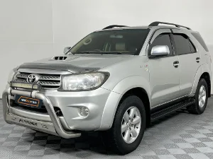 Used 2010 Toyota Fortuner 3.0D-4D auto Used 2010 Toyota Fortuner 3.0D-4D auto