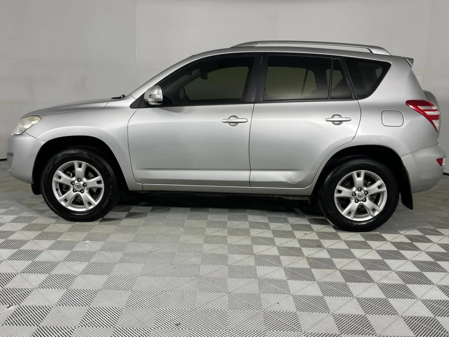 Used 2012 Toyota RAV4 2.0 Fierce - WeBuyCars Silverlakes Used 2012 Toyota RAV4 2.0 Fierce - WeBuyCars Silverlakes