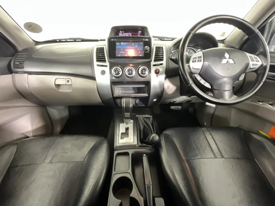 Used 2014 Mitsubishi Pajero Sport 2.5DI-D 4x4 Shogun auto - WeBuyCars JHB South Used 2014 Mitsubishi Pajero Sport 2.5DI-D 4x4 Shogun auto - WeBuyCars JHB South