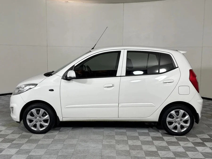 Used 2016 Hyundai i10 1.1 Motion auto - WeBuyCars Montana