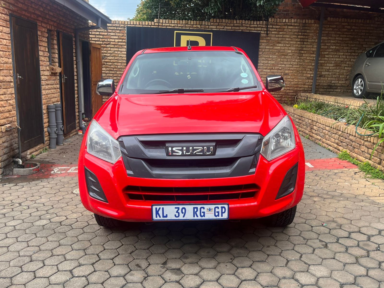 Used 2018 Isuzu D-Max 250 double cab