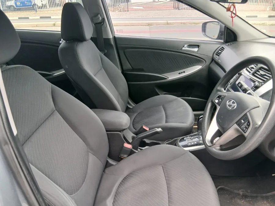 Used 2020 Hyundai Accent sedan 1.6 Motion - Carbase Auto