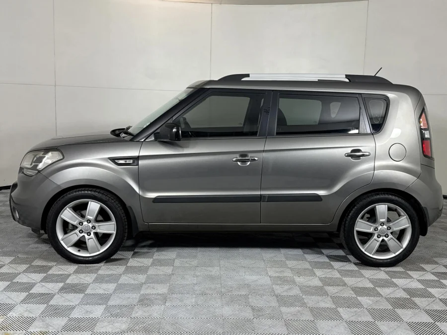 Used 2011 Kia Soul 1.6 high-spec automatic - WeBuyCars Midstream Used 2011 Kia Soul 1.6 high-spec automatic - WeBuyCars Midstream