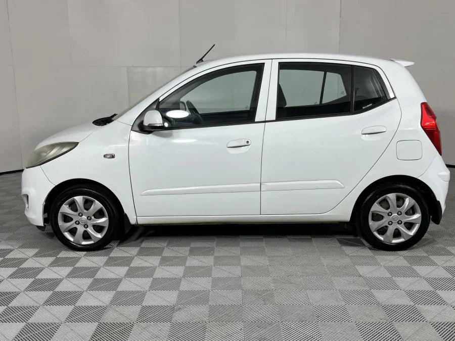 Used 2013 Hyundai i10 1.1 Motion - WeBuyCars Gqeberha