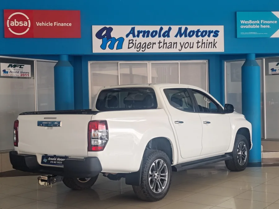 Used 2020 Mitsubishi Triton 2.4DI-D double cab auto - Arnold Motors CC