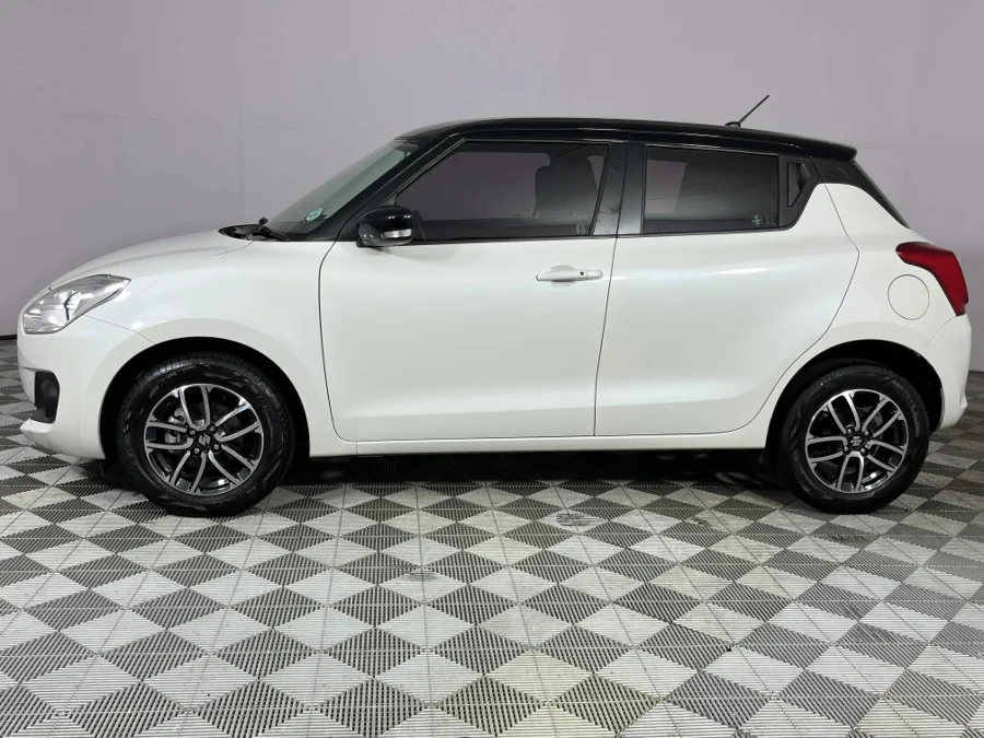 Used 2021 Suzuki Swift 1.2 GLX manual - WeBuyCars Lansdowne