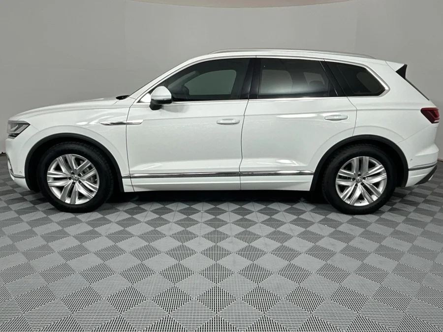 Used 2019 Volkswagen Touareg V6 TDI Executive R-Line - WeBuyCars Richmond