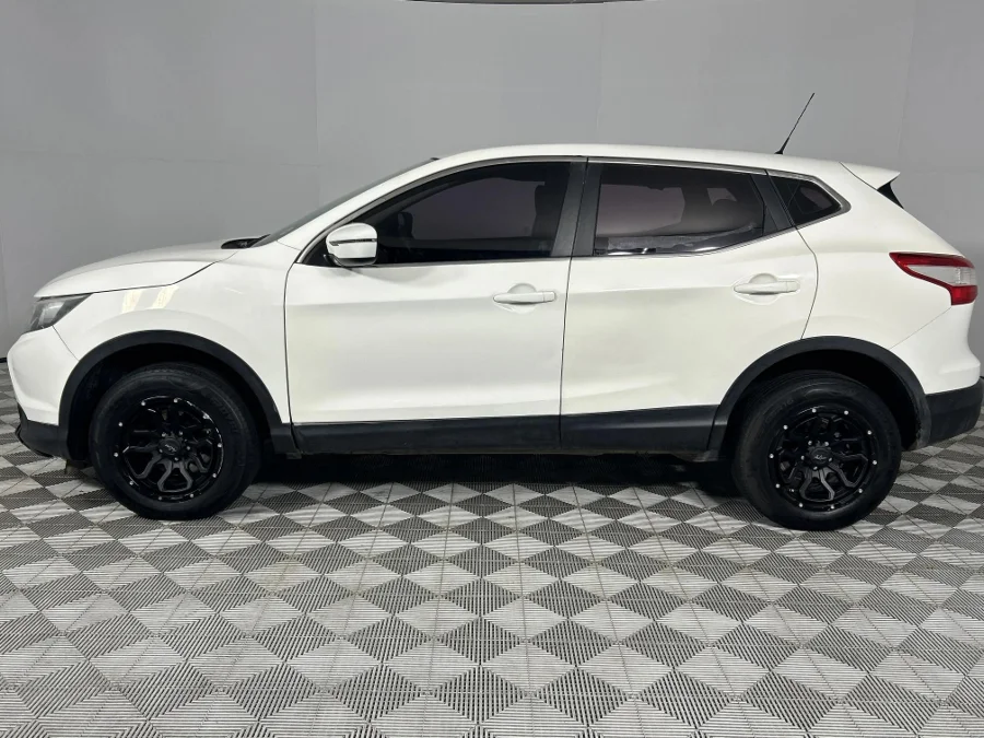 Used 2015 Nissan Qashqai 1.2T Visia - WeBuyCars Richmond