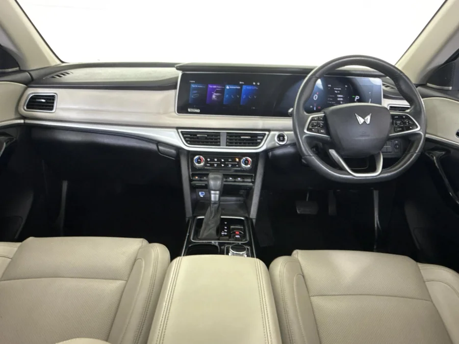 Used 2023 Mahindra XUV700 2.0T AX7L - WeBuyCars Midstream