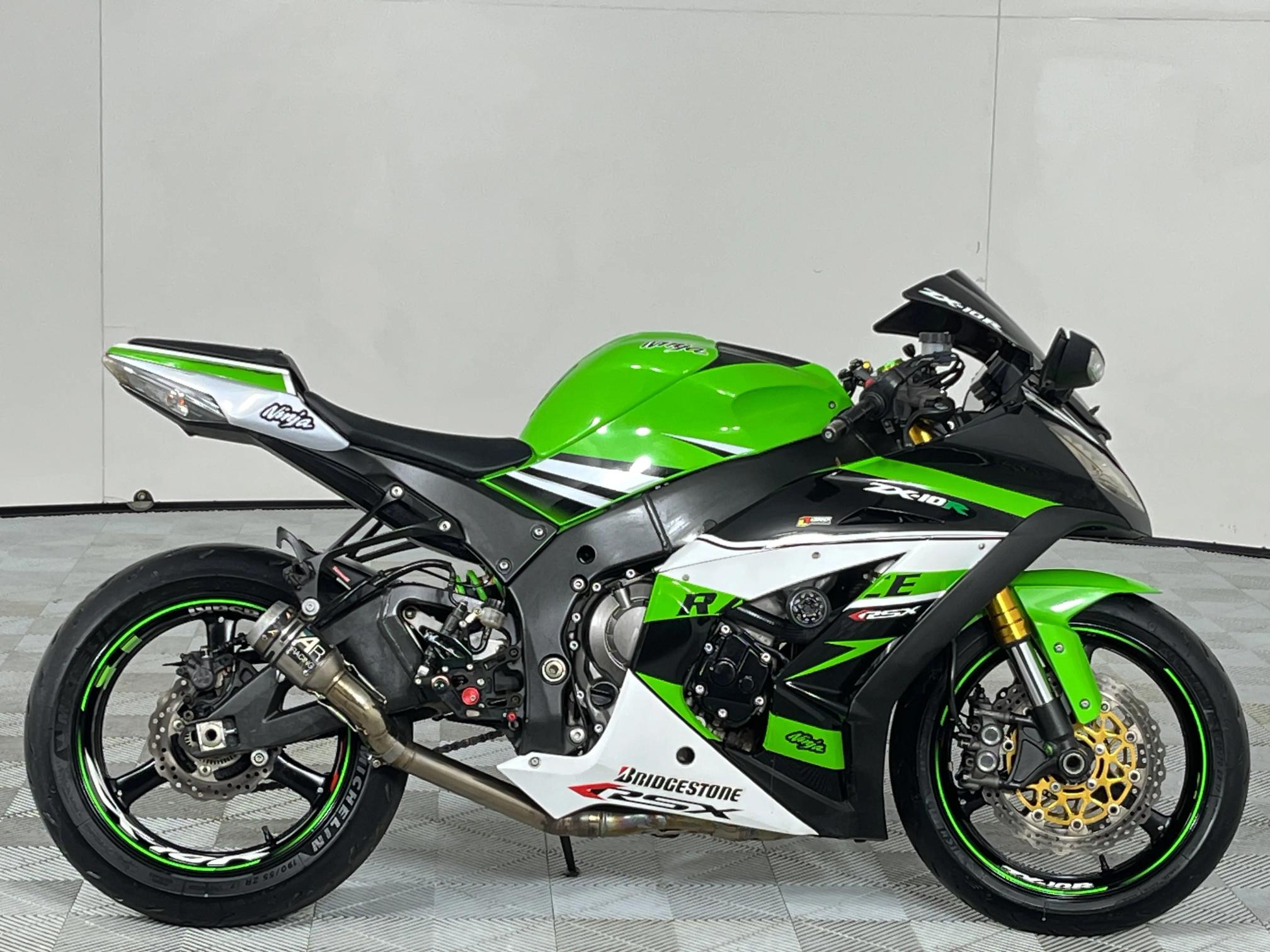 まな  Mazda CX7 2.5 AUTO LEFT HAND CV SHAFT COMPLETE - Ace Auto | Buy