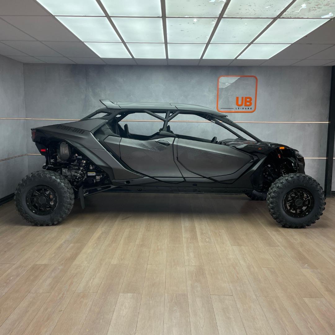 New 2025 Can-Am MAVERICK R MAX X RS WITH SMART-SHOX TURBO RR – TRIPLE BLACK