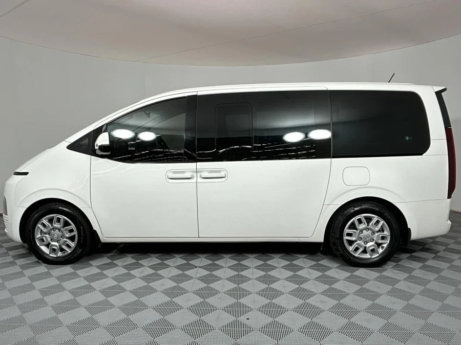 Used 2022 Hyundai Staria 2.2D Executive 9-seater - WeBuyCars Richmond