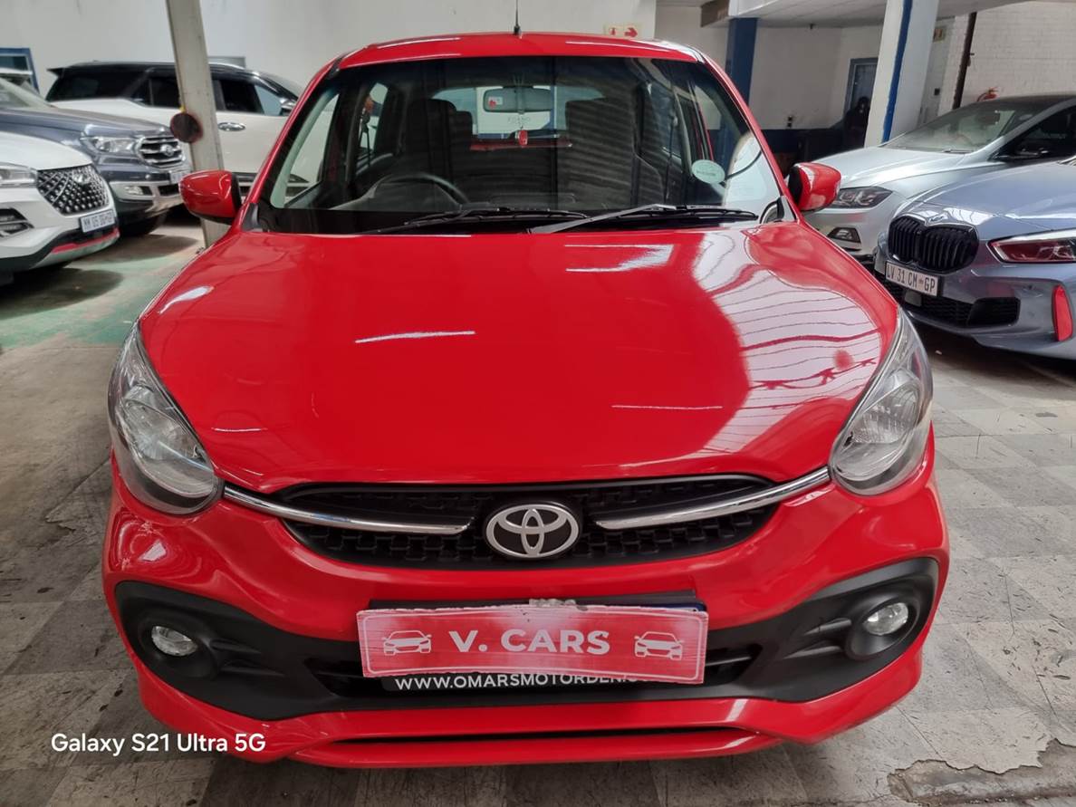 Used 2023 Toyota Vitz 1.0 XR auto