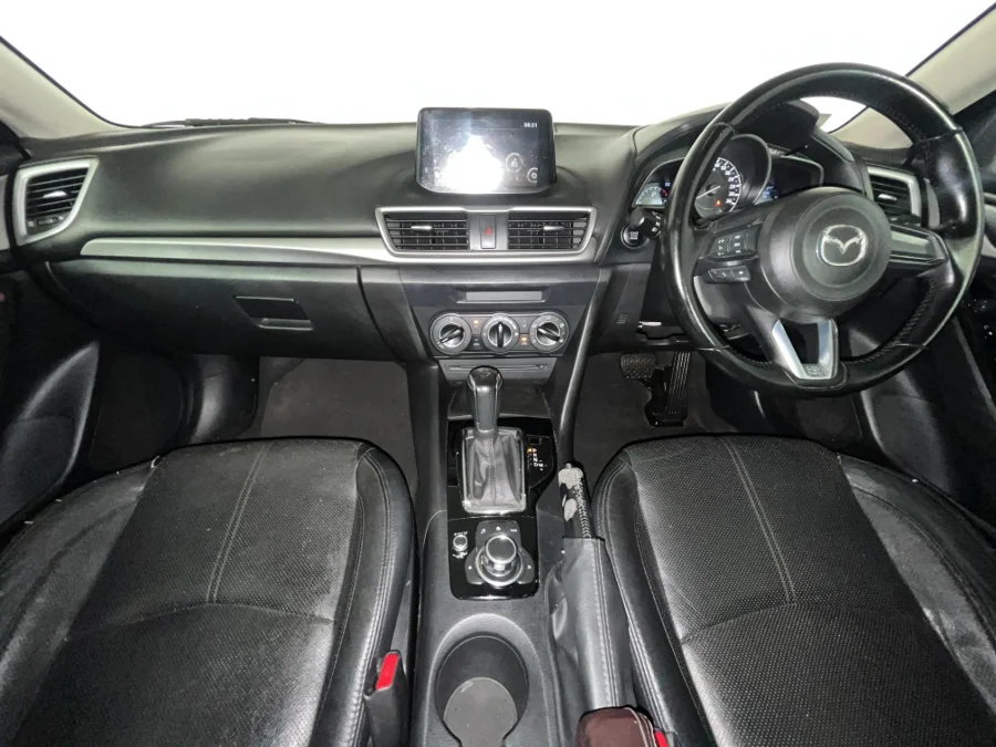 Used 2017 Mazda Mazda3 hatch 1.6 Dynamic auto - WeBuyCars Durban