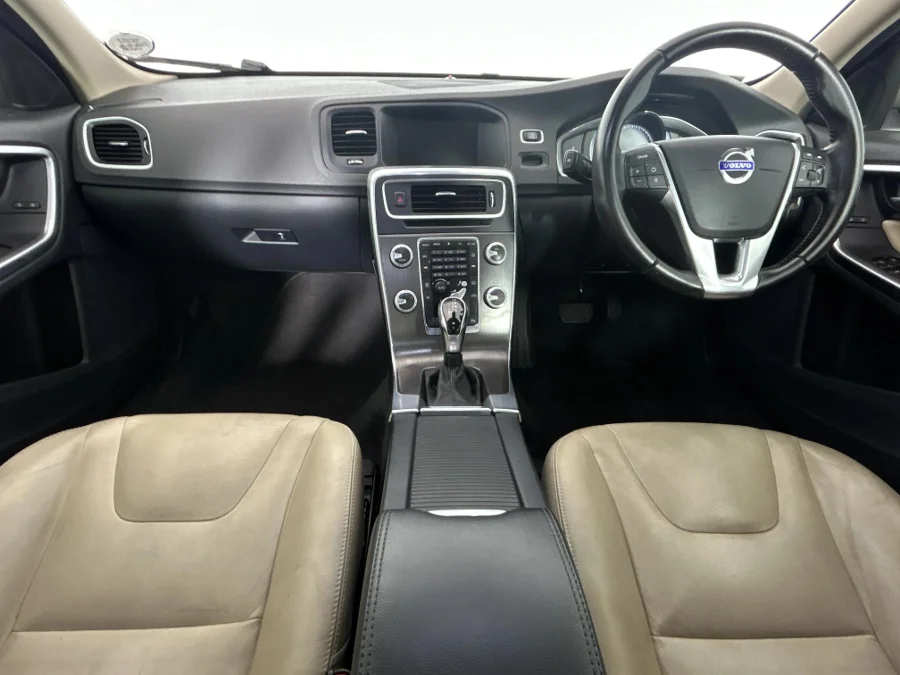 Used 2015 Volvo S60 T3 Excel auto - WeBuyCars Richmond