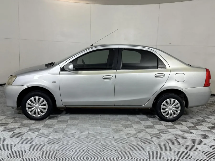 Used 2013 Toyota Etios sedan 1.5 Sprint - WeBuyCars Midstream
