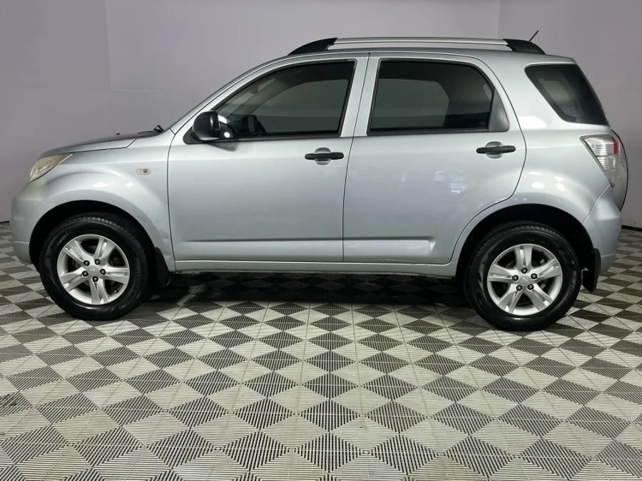 Used 2013 Daihatsu Terios 1.5 Diva Deluxe - WeBuyCars Durban