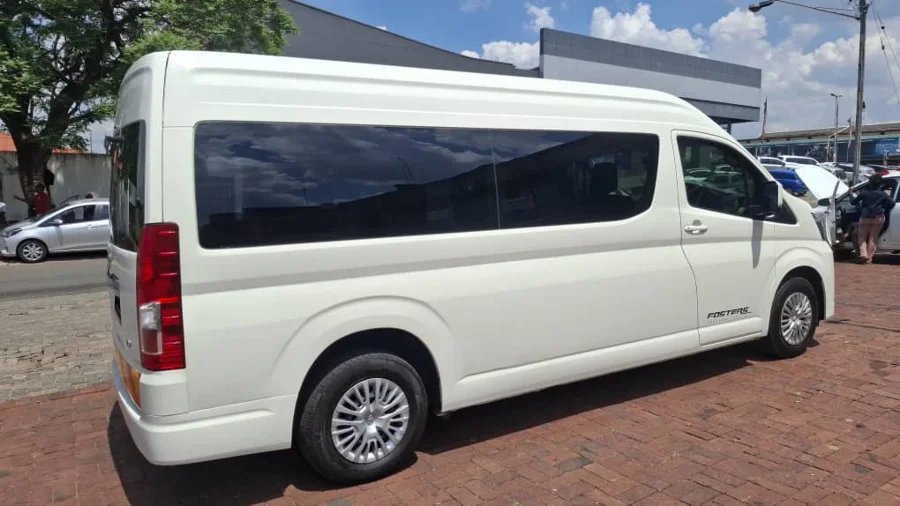 Used 2019 Toyota Quantum 2.8 SLWB bus 14-seater GL manual - Khensani Imports And Exports