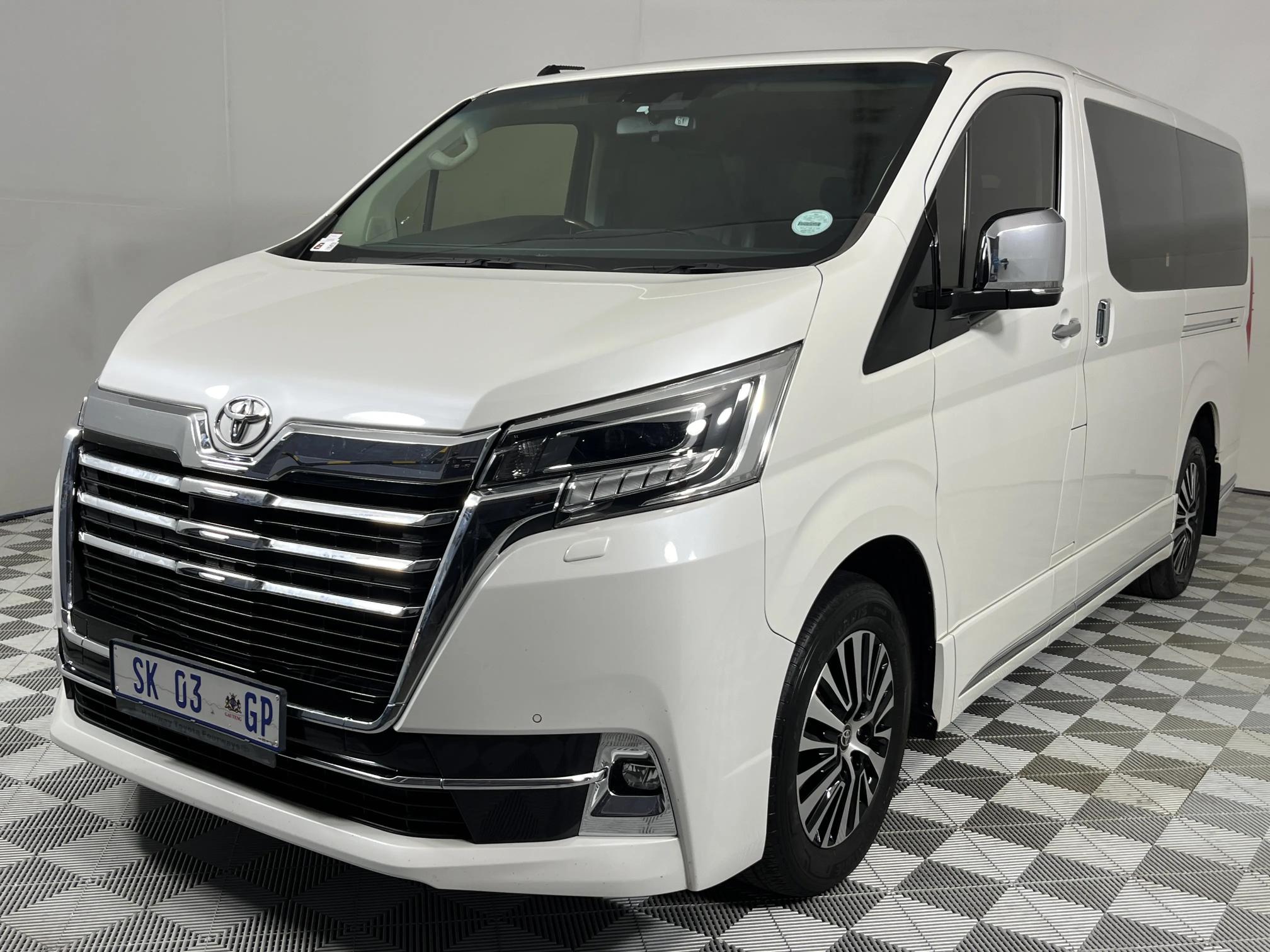 Used 2022 Toyota Quantum 2.8 LWB bus 6-seater VX Premium