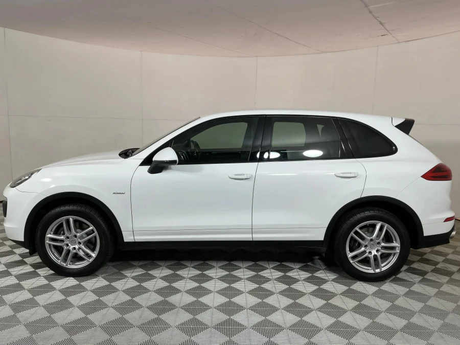 Used 2015 Porsche Cayenne diesel - WeBuyCars JHB South