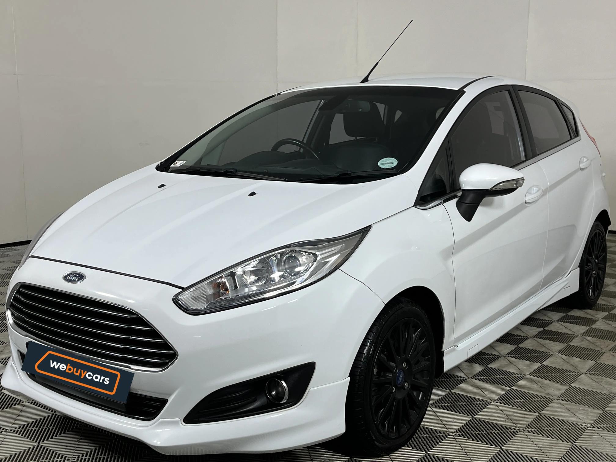 Used 2017 Ford Fiesta 5-door 1.0T Titanium auto