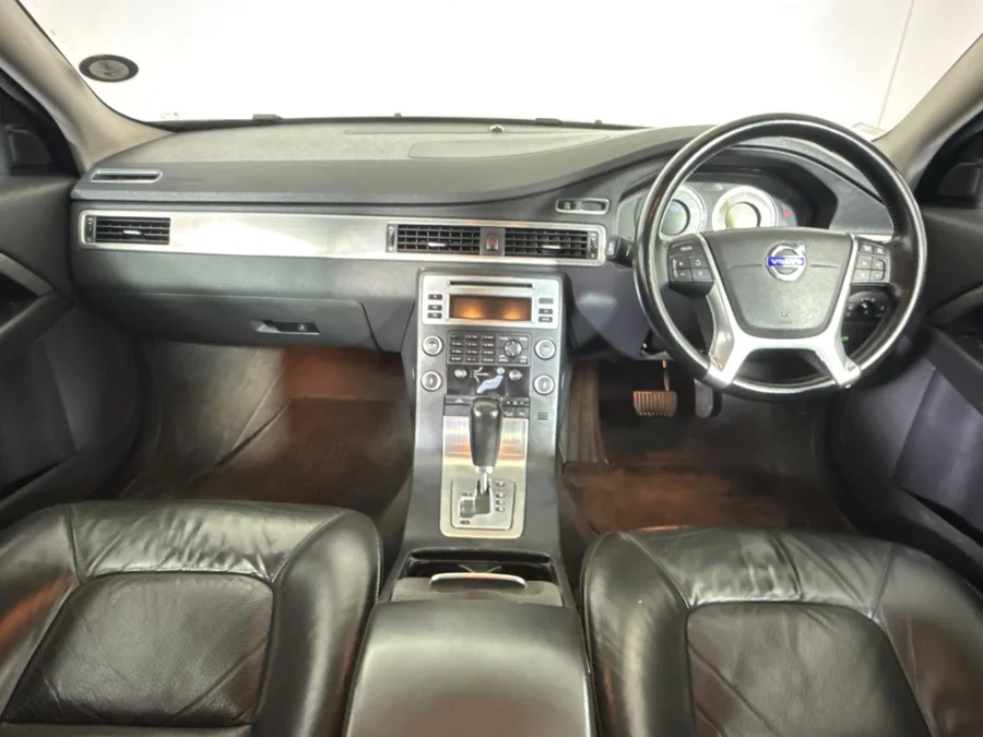 Used 2010 Volvo XC70 D5 - WeBuyCars Midstream