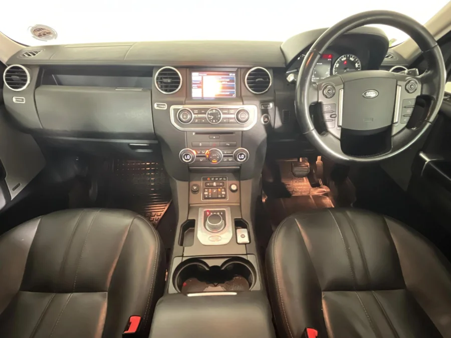 Used 2015 Land Rover Discovery SDV6 SE - WeBuyCars The Dome