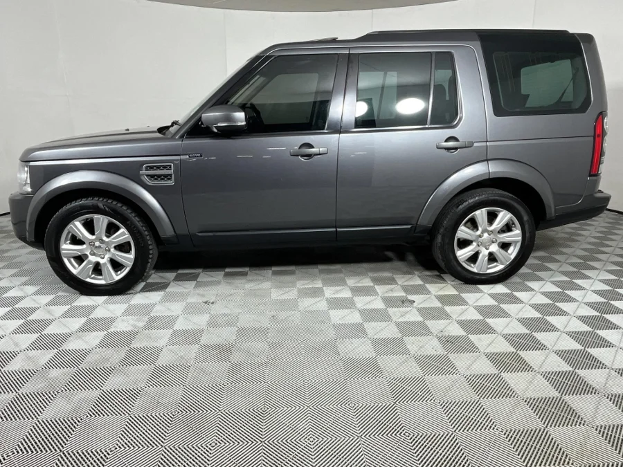 Used 2015 Land Rover Discovery SDV6 SE - WeBuyCars The Dome