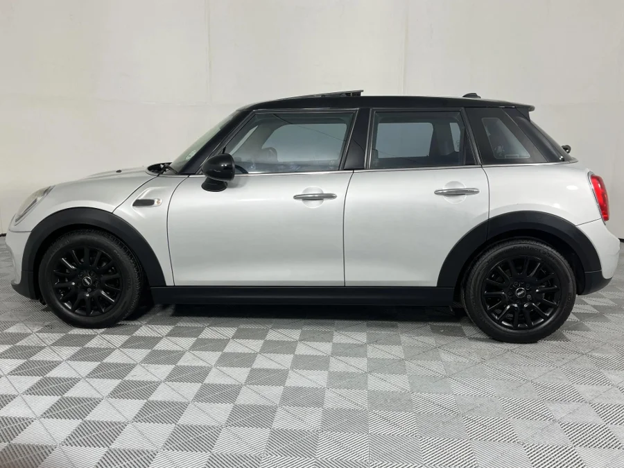 Used 2018 MINI Hatch One Hatch 5-door - WeBuyCars The Dome