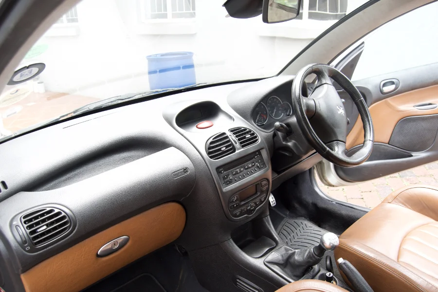 Used 2004 Peugeot 206 CC 2.0 Roland Garros - Private Seller Used 2004 Peugeot 206 CC 2.0 Roland Garros - Private Seller