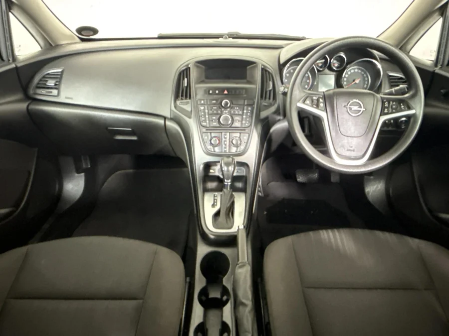 Used 2014 Opel Astra sedan 1.4 Turbo Enjoy auto - WeBuyCars Midstream