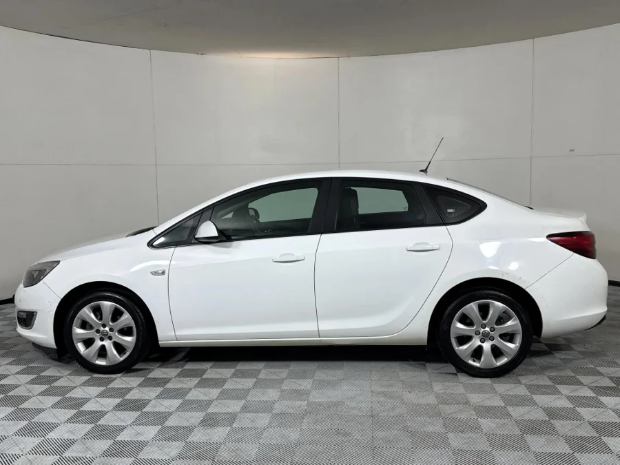 Used 2014 Opel Astra sedan 1.4 Turbo Enjoy auto - WeBuyCars Midstream