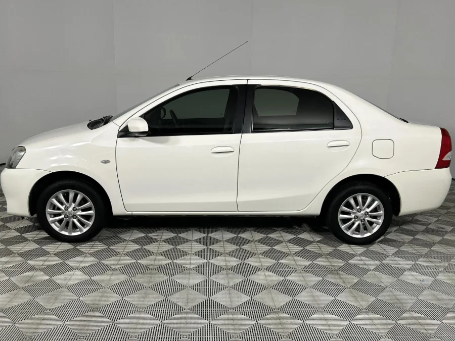 Used 2017 Toyota Etios sedan 1.5 Sprint - WeBuyCars Lansdowne