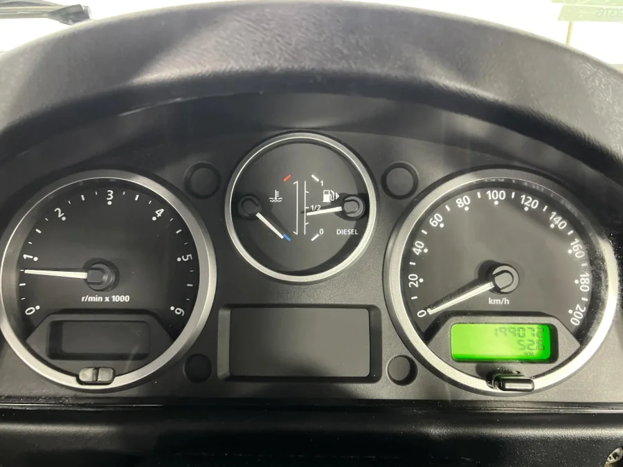 Used 2012 Land Rover Defender 90 TD station wagon S - WeBuyCars Richmond