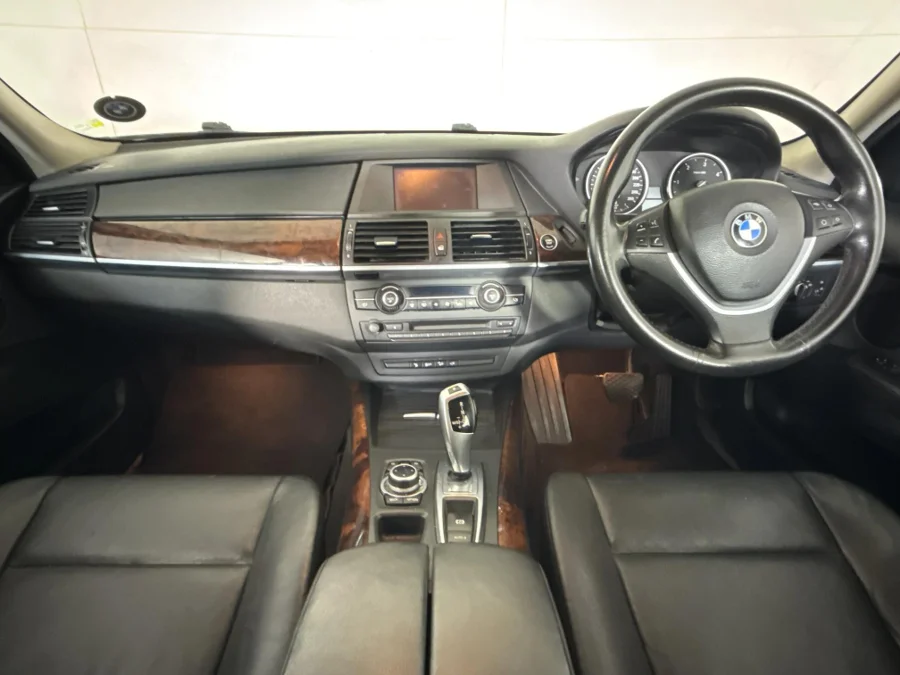 Used 2011 BMW X5 xDrive40d - WeBuyCars Midstream